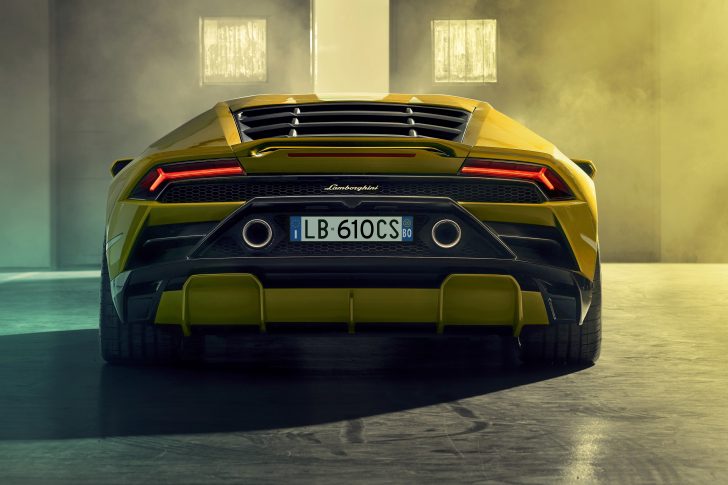 Lamborghini lança Huracán Evo RWD e nós, petrolheads, agradecemos