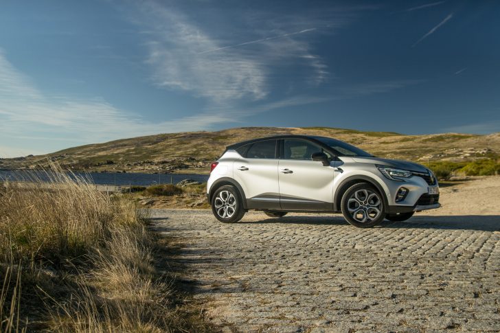 Novo Renault Captur: preparem-se, vão começar a ver muitos na estrada!