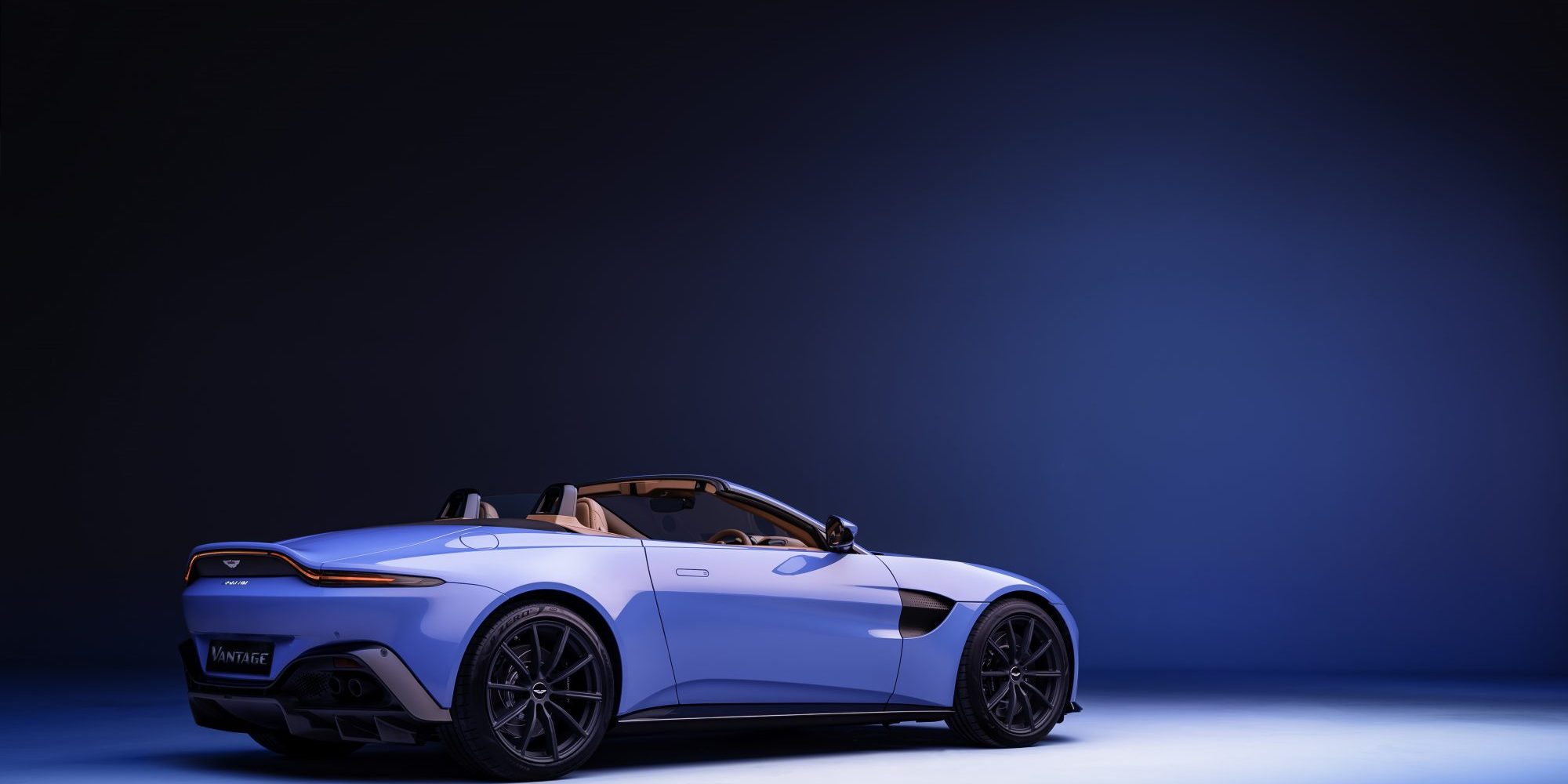 Aston_Martin_Vantage_Roadster_6 Aston Martin Vantage Roadster: performance, estilo e cabelos ao vento