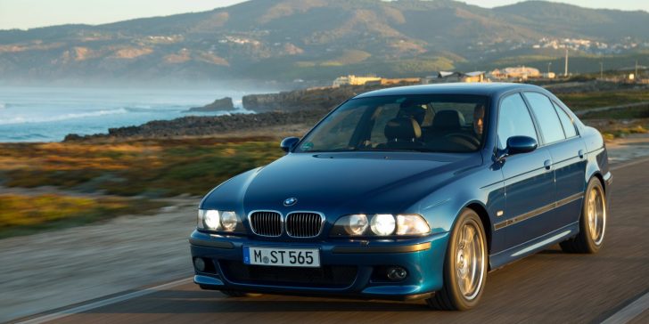 10 automóveis premium usados até 30 mil euros para comprar já