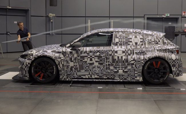 Cupra afina Leon Competición em túnel de vento