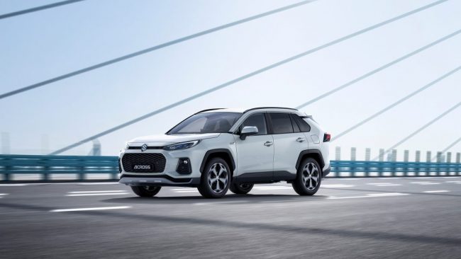 Suzuki Across driving