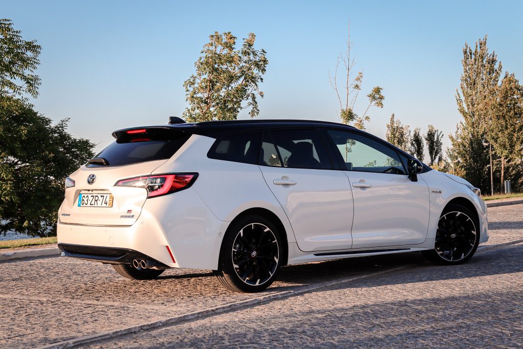 Toyota Corolla TS GR Sport, uma carrinha familiar de ar desportivo